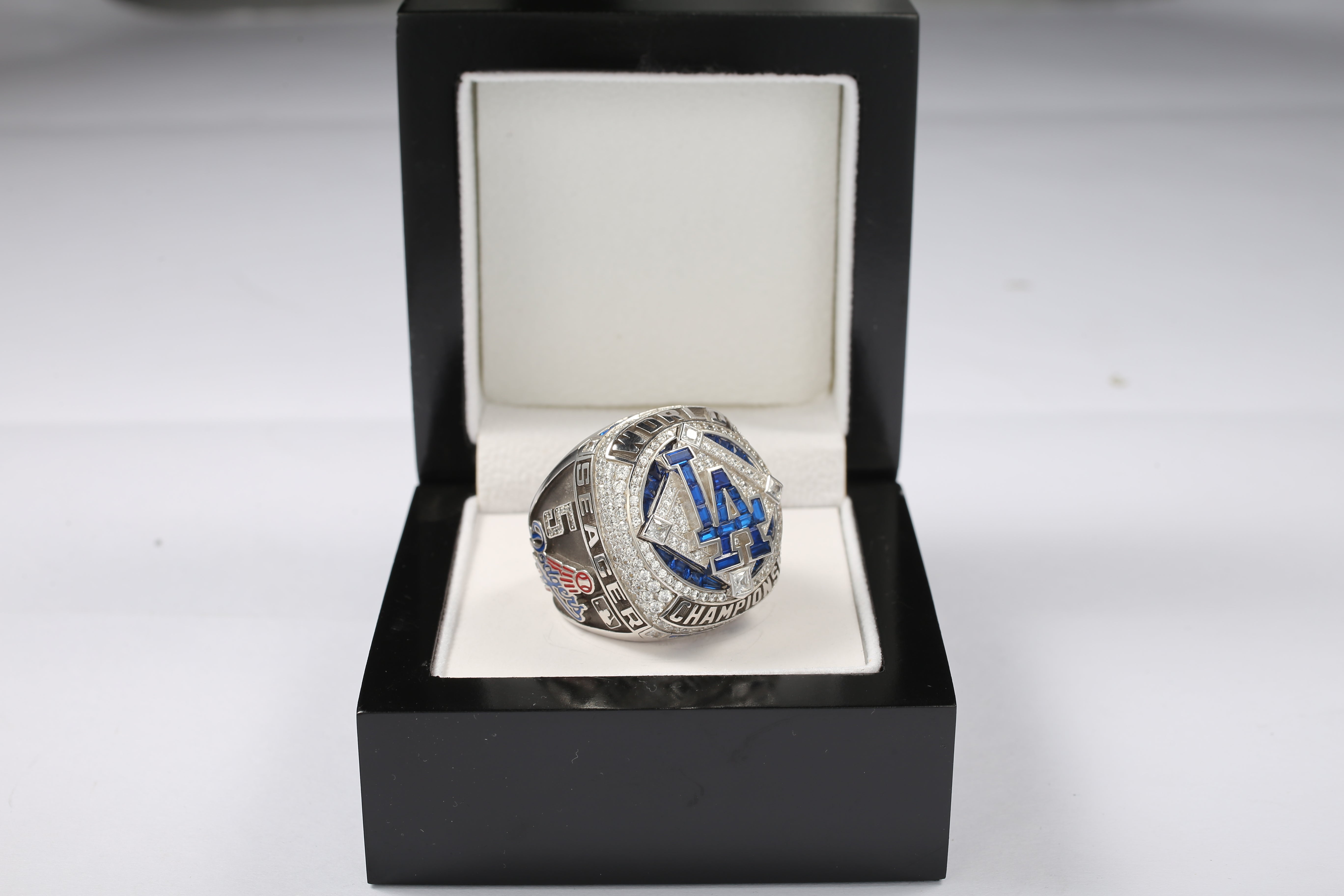 2020 Los Angeles Dodgers World Series Championship Ring - Ultra Premium Series