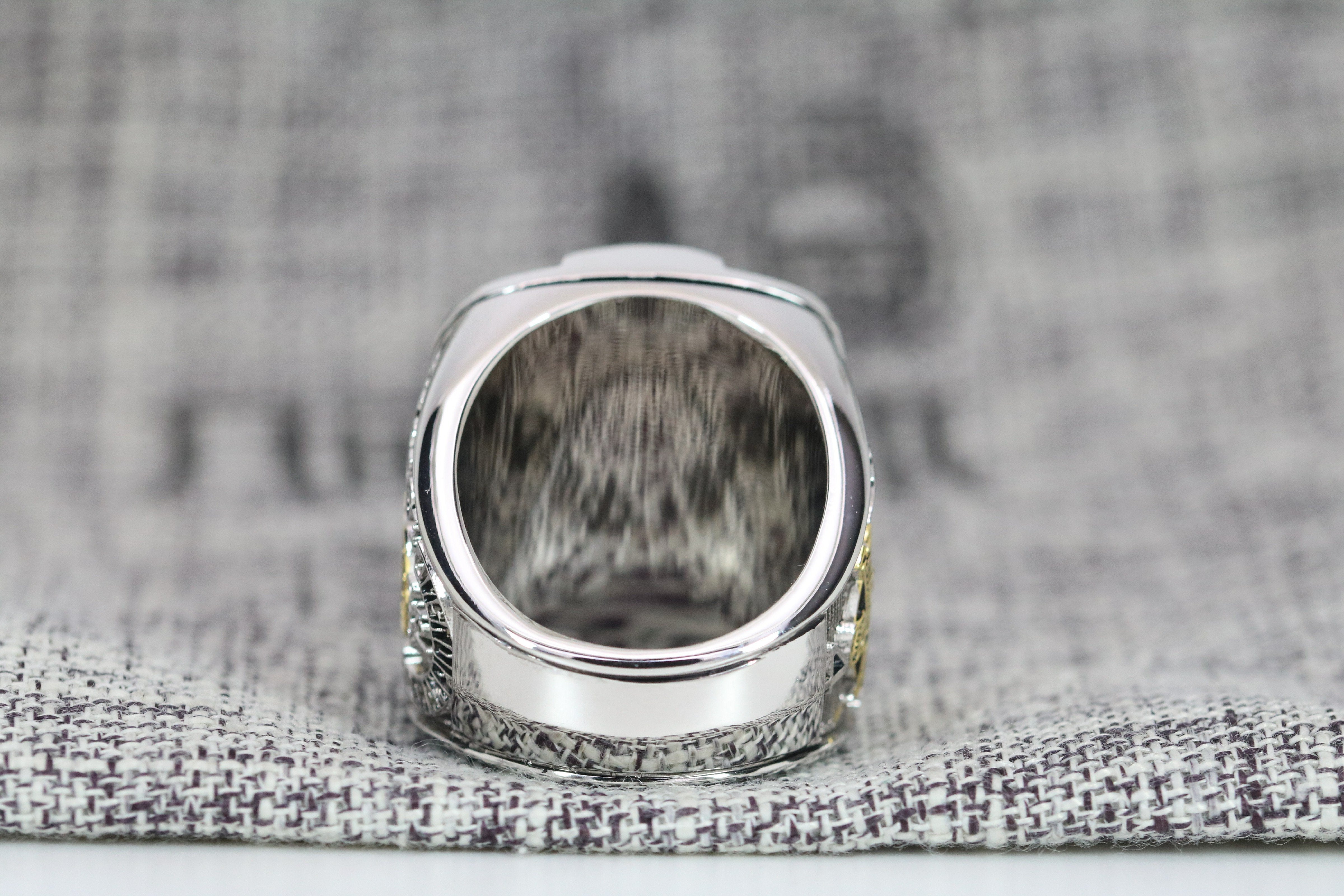 2004 Tampa Bay Lightning Stanley Cup Ring - Premium Series