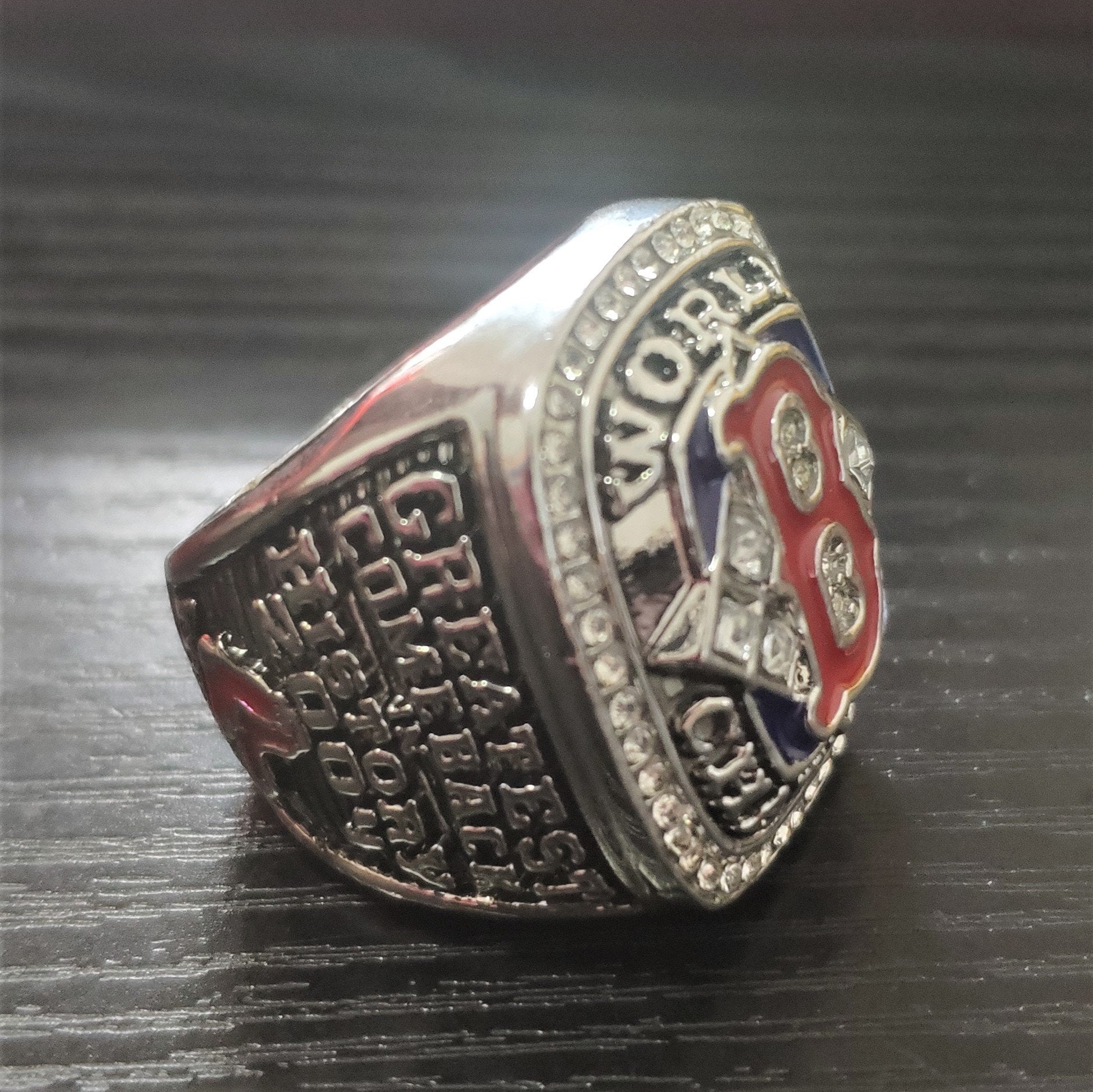 2004 Boston Red Sox World Series Championship Ring - Standard Series
