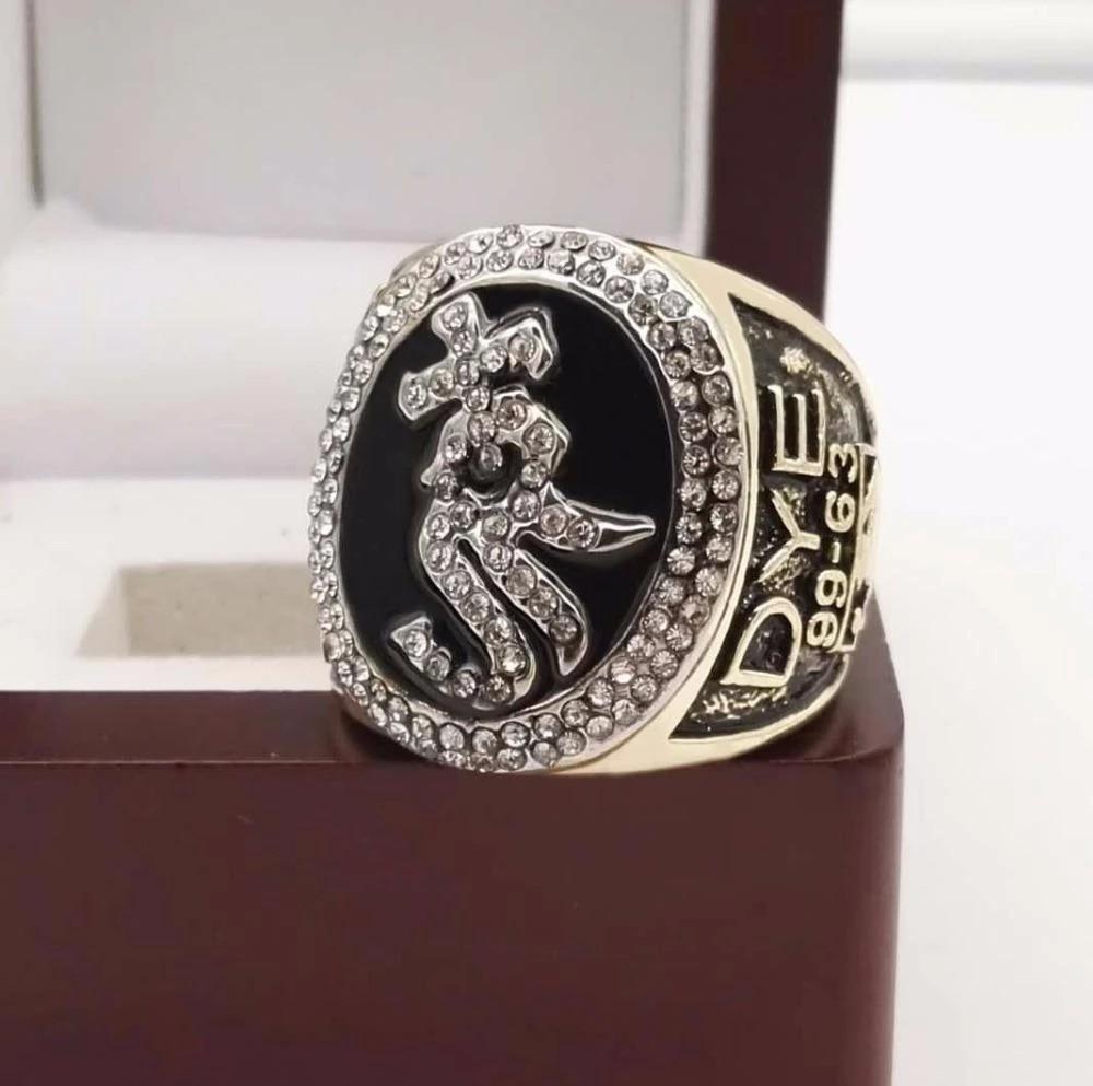 2005 Chicago White Sox World Series Championship Ring - Standard Series