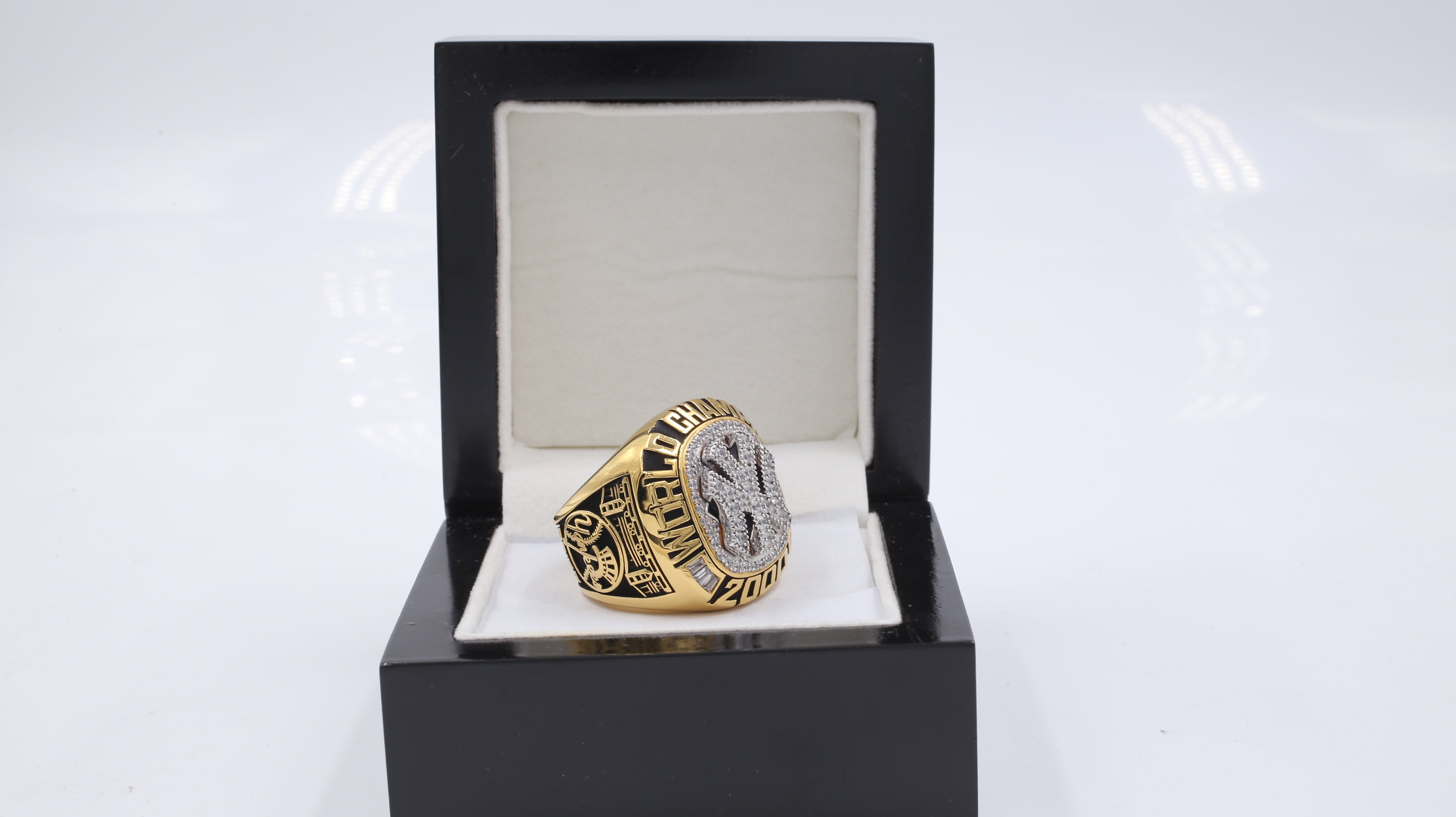 2000 New York Yankees World Series Championship Ring - Ultra Premium Series